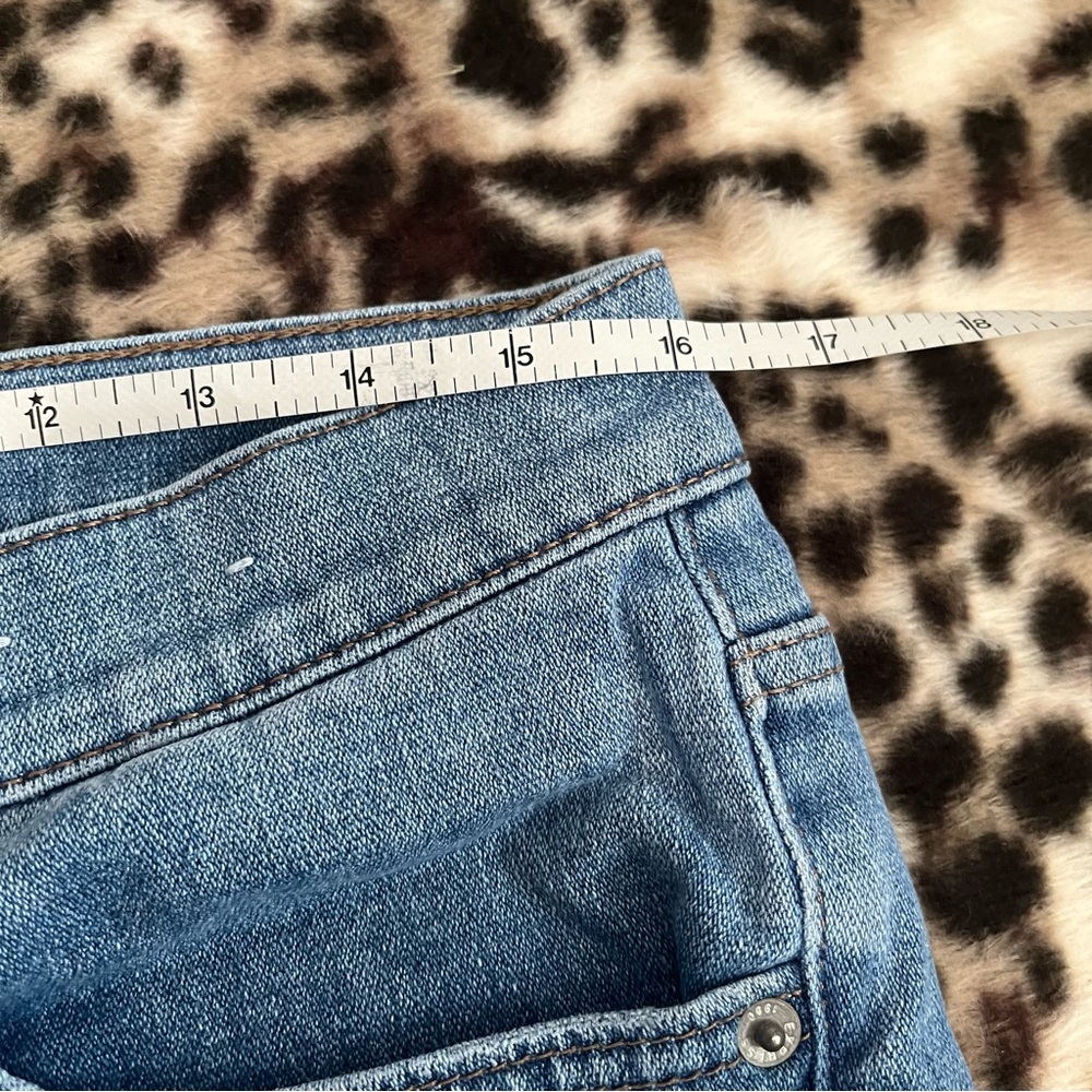 Express waist 32” women’s bell flare high rise jeans - Picture 12 of 12